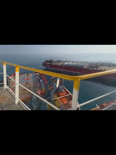Alongsiding a Cargo Barge at Sea: Safe Tug Operations