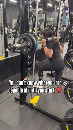 💪🏾 We start Finish Strong 2025 on Monday, October 20 — and there are only 3 spots left. No more trying to figure out how to train, eat, or get your body to respond. I’ve already taken the guesswork out — especially if you’re dealing with hormonal changes, frustration, or just feel stuck. This is your time to rebuild your strength, your shape, and your confidence. 💪🏾 COMMENT “finish” below to join us before we kick off. #FinishStrong2025 #CoachKim #IFBBProCoach #FitOver40 #FitOver50 #WomenWho