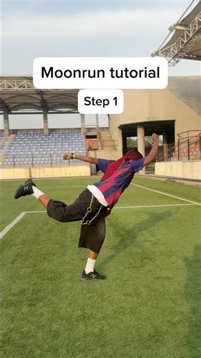 Moon run 🏃🏼🤯 made easy ✅ #shortsfyp #slickback #funk #remix #airwalk #tutorial #dance