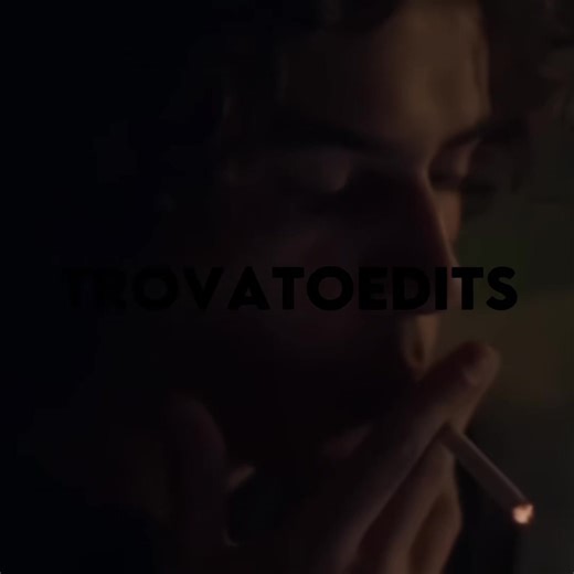 He was kissing my hand in the second clip • scp: @♡