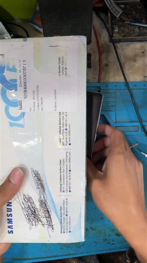 Faysal Tutorial on Instagram: "দামী ফোন, ছোট সমস্যা— Samsung S25 Ultra Power Button Fix 🔥 #SamsungS25Ultra #SamsungRepair #PowerButtonFix #MobileRepair #PhoneRepair @faysaltutorial"