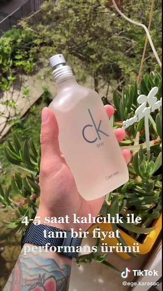 Bayram harçlıkları ile alınabilecek en güzel parfüm. Sen bayram harçlığın ile hangi parfümü alacaksın yoruma yaz 👉🏻🍬🍀🙏🏻 #yeni #video #parfüm #koku #moda #kesfet #takip #fragrance #scent #perfume #ck #calvinklein #fashion #dövme #tattoo #bayram #ramazan #ramadan #holiday #para #money