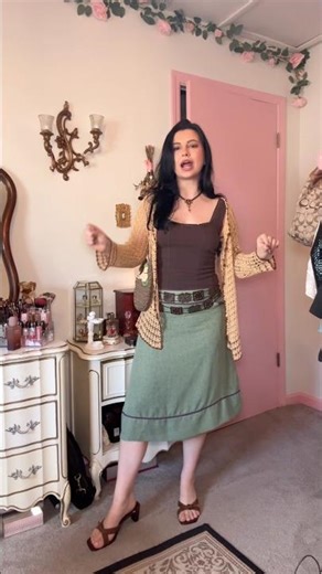 THRIFTED Y2K BOHO OUTFIT OF THE DAY #shorts #bohostyle #y2kfashion #ootd #early2000s #fashioninspo