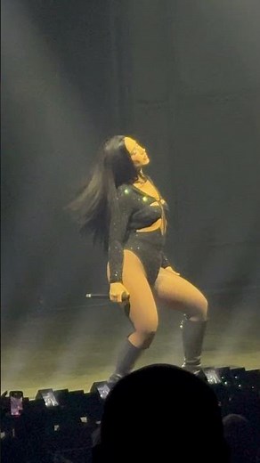 Demi Lovato - cool for the summer #demilovato #yaamava #concert