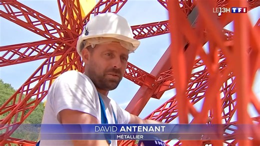 84K views · 2K reactions | 凉 Jean-Claude Fassler et son petit-fils réussissent à construire une réplique de la tour Eiffel. Ils auront œuvré pendant huit longues années pour reproduire à l'échelle au 1/10e le monument. | TF1 INFO | Facebook