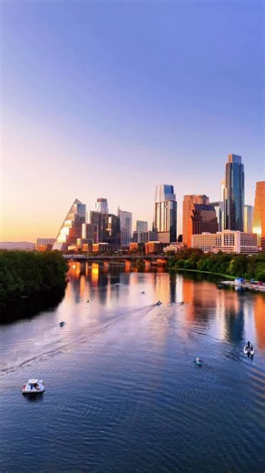 Austin, Texas ❤️ - Downtown Skyline at Sunset 🌇 ✨ Rowing, Kayaking, Paddle Boarding on Town Lake / Lady Bird Lake ✨ #downtownaustin #ATX #austinsunset #cityviews #townlake #ladybirdlake #Austin #Texas #paddleboarding #kayaking #rowing #CongressAve #CityView #lakeaustin #downtown #Skyline #dronephotography #dronevideo #parks #explorepage #6thstreet #dreamhome #citylife #skyscraper #Lakeview #lake #lakelife | Casey Legg
