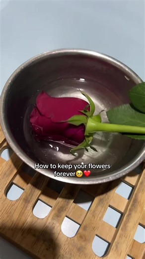How to Keep Your Flowers Fresh Forever