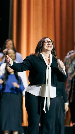 “For every mountain You’ve brought me over, for every trial You’ve seen me through . . .” 🙌 Hearing @tarandagreene lift this anthem reminds us just how faithful God has been. Take a moment to pause and remember: What is one thing you’re grateful to God for? Share it in the comments below—we’d love to celebrate His goodness with you. #BrooklynTabernacleChoir | The Brooklyn Tabernacle Choir