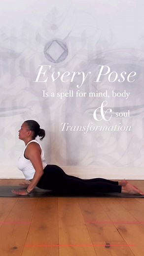 When I tell youuu that every pose is a spell for mind, body, and soul transformation… child 😮‍💨 Almost 10 years ago, I found myself in a dark place mentally and spiritually, and it started to manifest physically. I was overweight, had high blood pressure, was in heart failure, and had just been diagnosed with lupus. I knew I had to change my life, so I gave yoga a second chance. What began as a way to improve my physical health has transformed every👏🏽aspect👏🏽of👏🏽my👏🏽life. Today, I am s