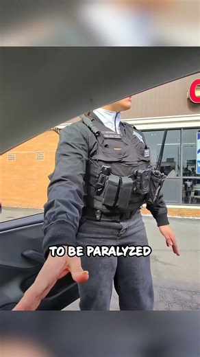 Chicago Cops Never Seen A Man In Wheelchair Before😭😭 #cpd #chicago