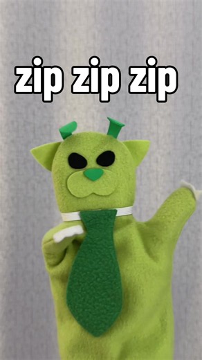 Zip zip zip #zipzipzip #alien #leoncio #leoncito #humor | zip zip zip