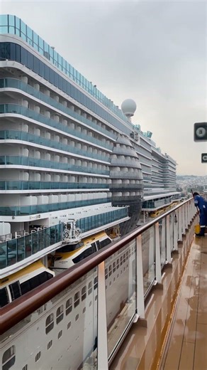 Huge Cruise Ship docked next to us #viral #traveloge #travel #cruiseblogger #cruiselover