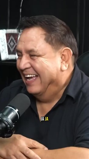 Así es como empezamos a acompañar a Joel Elizalde 🎤. Antonio Silva Voz de La Indicada, nos comparte esto y mucho más ✨ aquí en el podcast de la radio 📻 con Ángel de Arranque. ¡Aquí te dejamos el enlace 👇 para que te suscribas y actives la campanita! 🔔👍https://youtu.be/fTc6Ey7wJTU?si=pl9z5E5VXfiw8kNx | Angel De Arranque El Podcast De La Radio