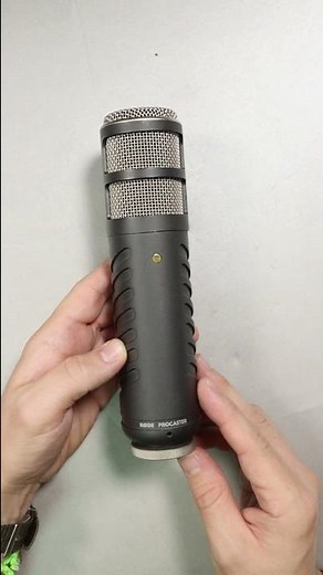 14 Mics Compared in 60 Seconds (Shure SM7b)