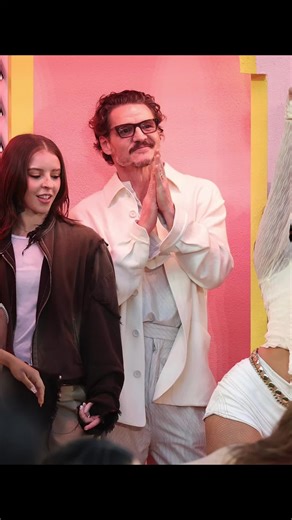 Caught in the pure magic of Bad Bunny’s halftime show—dancing my heart out in la casita, no filter, just vibes and gratitude for the rhythm that brought us all together. 🕺🏽🔥 Quick questions for you, loves: Which Bad Bunny track had you on your feet the most? Scale of 1–10… how badly did my moves make you cringe or cheer? 😅 Who else was screaming “PEDRO EN LA CASITA” at their screen? Spill below—I’m reading every reply with the biggest grin. 🫶 — Pedro #BadBunny #SuperBowlHalftime #LaCasita #