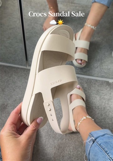 size up if in between sizes and be quick!! #crocs #crocsuk #crocsshopuk #dealdrops #crocssandals @CROCS UK