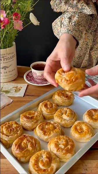 Rose shaped potatoes borek / Patatesli Gül börek
