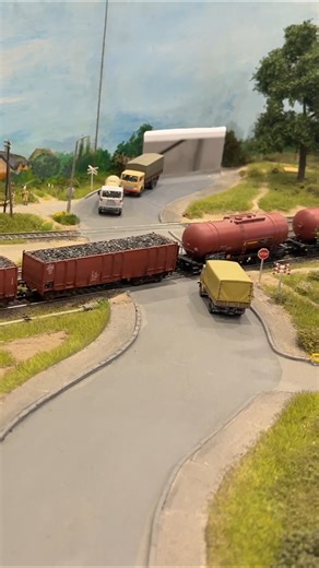 Targi Hobby Poznań 2025 #modeltrains #trains #modelrailway #diorama A closer look at beautiful layouts from Targi Hobby 2025 in Poznań! 🇵🇱 Polish railway modelling at its finest — realistic operations, detailed scenery and tons of inspiration for your own projects! | Trains Depot