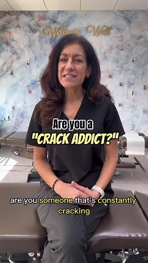 Are you a “Crack Addict?”👀🤔 #crackingbones #crack #pop #knucklecracking #backcrack #neckcracking #asmr #selfadjustment #selfadjusting #facts #hypermobile #muscles #ligaments #jointsupport #jointspain