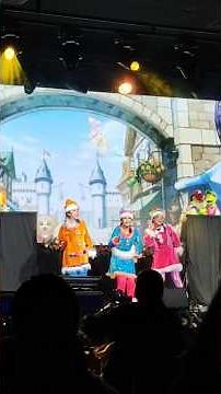 Magical Puppet Show & Christmas Performance for Kids: Unforgettable Holiday Fun