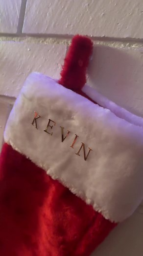 Oh, please Santa please...🙏🎅🙏 Our NEW MUSIC VIDEO for #PTXPleaseSantaPlease premieres FRIDAY! #newmusic #christmasmusic