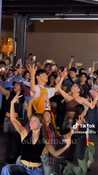 ode 🐣 (@odessamaria) - #DAM SB19 SURPRISE PERFORMANCE @ BGC HIGHSTREET 04.25.2025 #SB19 ##SimulaAtWakas #sb19_stell #sb19_pablo #sb19_ken #sb19_josh #sb19_justin #BGC