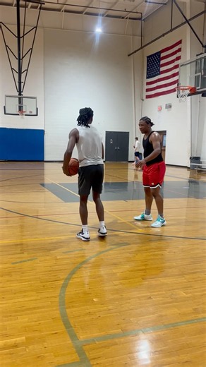 AND1‼️‼️ #toptierhoopz #bball #basketball #buckets #Hoopz #hoops #nba #2k #fypシ #ref