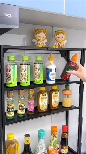 Learn how to choose the right size, color, and material for kitchen cabinets that make your kitchen stylish and functional. | Will Byrne