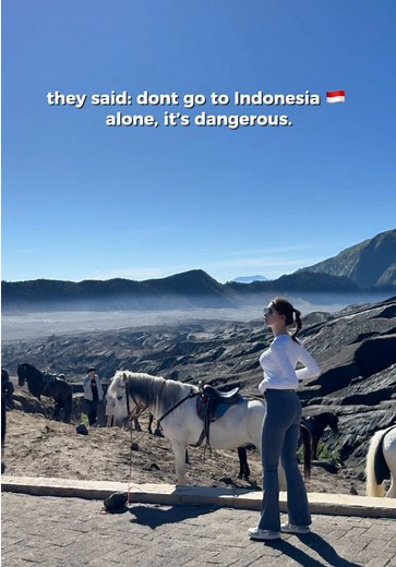 I travel alone the whole Java island for almost a month. I have a right to say Indonesia is one of the most women friendly and safe countries in the world 🌎 #indonesia