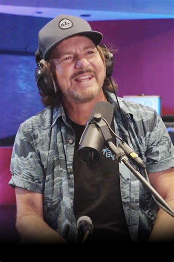 “It’s heartbreaking but it’s hopeful.” Eddie Vedder discusses his Netflix documentary “Matter of Time” and bringing awareness to EB Research. | The Howard Stern Show