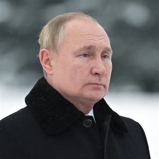 ⚡️🇧🇾🇷🇺 Putin moving nuclear weapons closer to the EU border just weeks after deploying the “unstoppable” Oreshnik missile system in Belarus. - according to the Daily Mail 🚨 On Dec, 2025 Russia deploys hypersonic Oreshnik missiles in Belarus amid Europe tensions Moscow has positioned nuclear-capable hypersonic missiles in Belarus, drawing Western scrutiny as tensions rise in the war in Ukraine 🚨 Russia has released footage showing the deployment of its Oreshnik hypersonic missile system in 