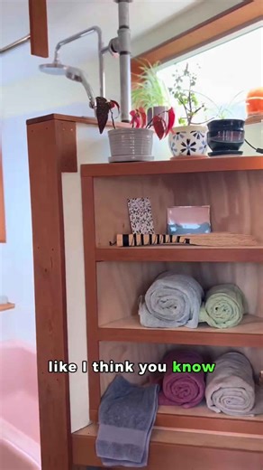 Tour a small round house! ✨💫