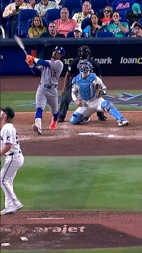 Francisco Lindor CRUSHES a three-run homer! 😤 #baseball #highlights #newyork #miami #sports