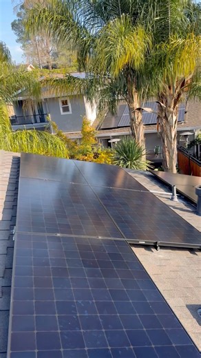 Harvesting sunlight and fall vibes. 🍂 #greenair #solarpower #solar #maxeonsolar #greenenergy