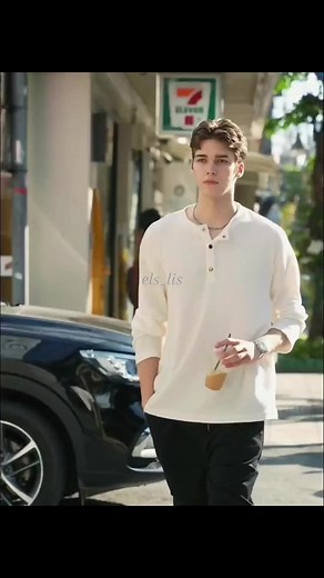 Ivan Niki: Male Model Street Style Video Shoot