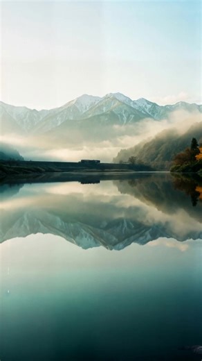 Japan isn’t just about high-speed Shinkansen — it’s home to some of the most breathtaking scenic railways in the world 🇯🇵🚆 From misty mountain passes to rugged coastlines and peaceful river valleys, these railway journeys reveal a slower, more romantic side of Japan: 🌸 Sagano Scenic Railway – A timeless journey through forested gorges and cherry-blossom valleys just outside Kyoto. 🌊 Gonō Line – Hugging the Sea of Japan, with dramatic coastal views and waves crashing against the rocks beside