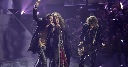 Steven Tyler, Joe Perry, YUNGBLUD, & Nuno Bettencourt Perform Ozzy Tribute Medley | 2025 VMAs