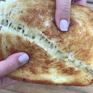 84K views · 1K reactions | Gouda mac & cheese with bacon on sour dough... | FOODbible | Facebook