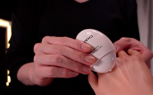 【YAACHAMA J_助眠】角色扮演｜[ASMR]最放松的化妆和睡眠手部按摩(无人声)( 1920 X 1080 60fps )