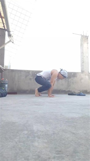 push up straddle Planck #calisthenics #motivation #challenge