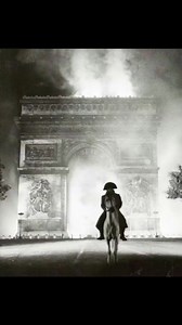 🦅✨️🫡💂‍♀️ L'arc de triomphe c'est Napoléon Le code civil c'est Napoléon Le baccalauréat c'est Napoléon Et bien d'autres encore .. #lafamillebonaparte | La famille Bonaparte