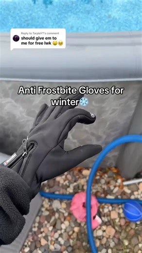 Next-Level Winter Performance ❄️ Working outdoors shouldn’t mean frozen hands. These gloves are built for real workers who brave the elements every day. 🔥 Instant Warmth — Thermal lining traps heat within seconds. 💧 100% Waterproof — Keeps your hands dry in rain or snow. 💨 Windproof Shield — Blocks icy gusts so you stay comfortable. 📱 Touchscreen Fingertips — Use your phone or device without taking them off. 👉 Conquer the cold — grab yours now! https://tryjulysummers.com/products/thermal-wi