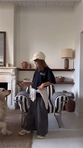 American Vintage Official 🎈 on Instagram: "Just for cool kids (and their pups) 🐾 – @mamafolk_photography and his fluffy best friend rocking their favorite AMV looks 🫶 – Just for cool kids (et aussi leurs toutous) 🐾 – @mamafolk_photography et son compagnon tout doux arborent leurs looks AMV préférés 🫶 #americanvintage #amvfriends #justforcoolkids #dogs #inspiration"