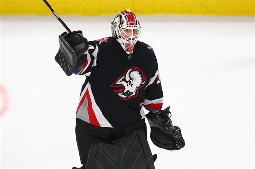 Alex Lyon sets Buffalo Sabres record with 10th straight win