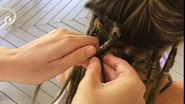 Dreadlock Extensions 30 Strands Dreadlock Extensions 24 inch Brown Synthetic Dreadlock Extensions 0.6 cm Width Dread Extensions Reggae Hip-hop Synthetic Hair Loc Extensions for Woman(24 Inch, Brown)