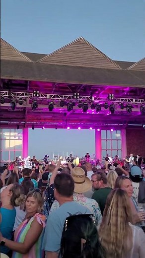 The Beach Boys ft. John Stamos "Good vibrations" (live, end jam) at Festival Park - (6/15/2024)