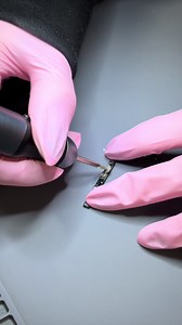 iPhone 13 Mini rosa: reparación y acabado pink