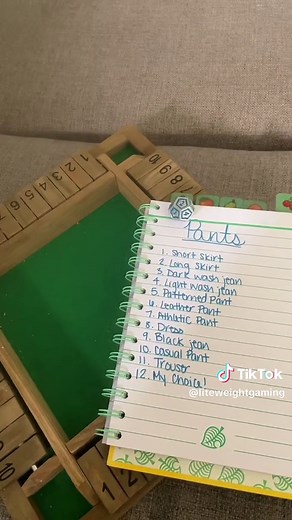 The dice made me go WAY out of my comfort zone for this one… but I kind of love it? #rollforfashion #dungeonsanddragons #liteweightgaming