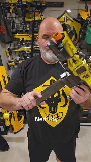 The nerf Stryfe X is agreat pro level el blaster. Once I changed the barrel lug it now allows for more barrel options. #worldfoamalliance #althegeek #dartzone #larp #cosplay #nerf #fallout #NerfMod #borderlands World Foam Alliance Dart Sweep Wolfguard Cosplay Dart Zone Blasters Nerf X-Shot Silverfoxindustries | Al The Geek