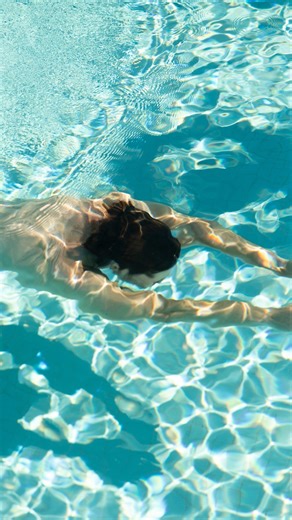 Southend Lofts on Instagram: "Warmer days ahead ☀️💦 The Southend Lofts rooftop pool will be waiting for you for sun-soaked afternoons, skyline views, and ideal summer vibes. Lounge out, dive in, or sign off for afternoon work break when the best rooftop pool in Hoboken is just an elevator ride away. Get in touch via the link in bio to see for yourself the 20,000 square-feet suite at Southend Lofts. . #southendlofts #hobokennj #hobokenrealestate #njrealestate #luxuryamenities"